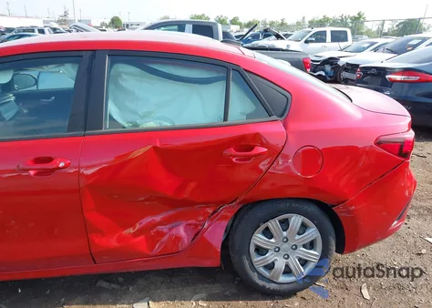 2021 Kia Rio S из США, поврежденный, VIN 3KPA24AD6ME424822